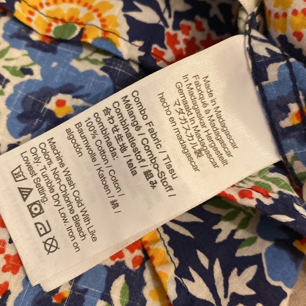 J. Crew Blue Floral Men's Button Down Shirt. Slim fit . Size M